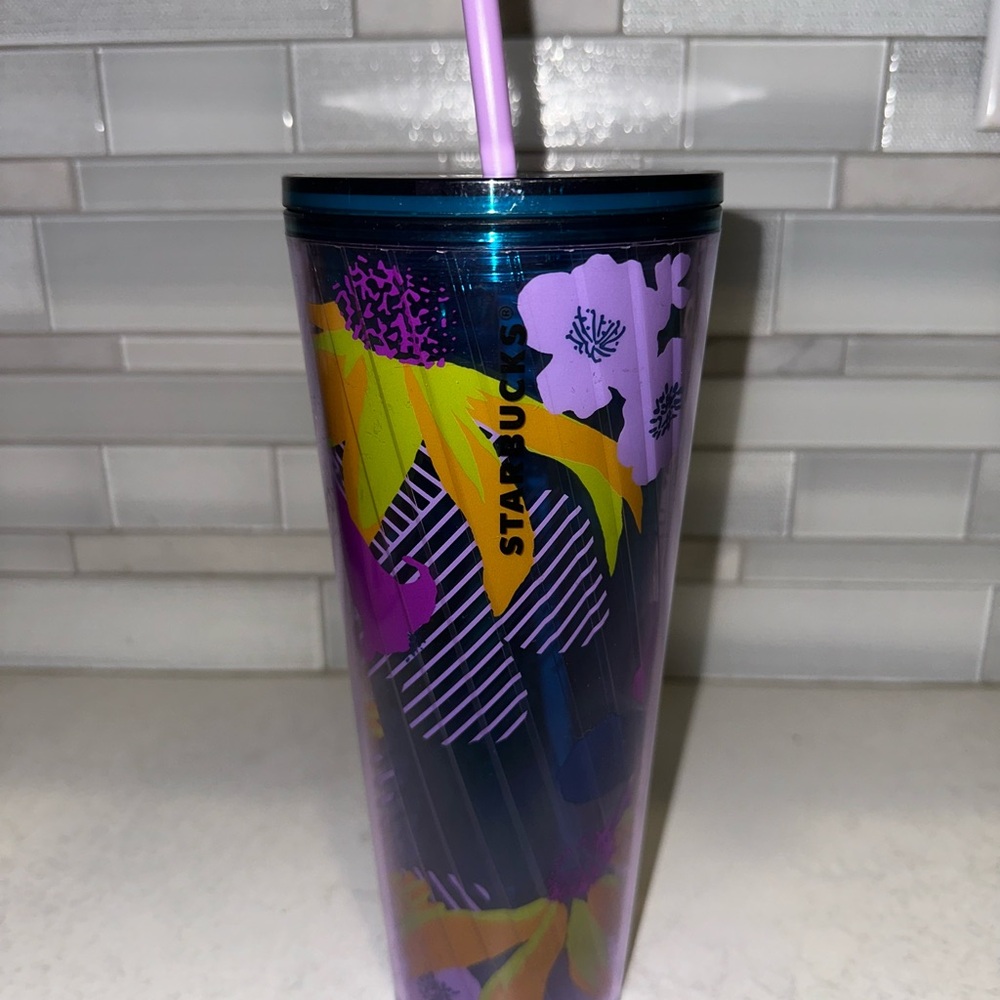 2022 Starbucks 2022 Winter Purple Floral Wave Venti Tumbler